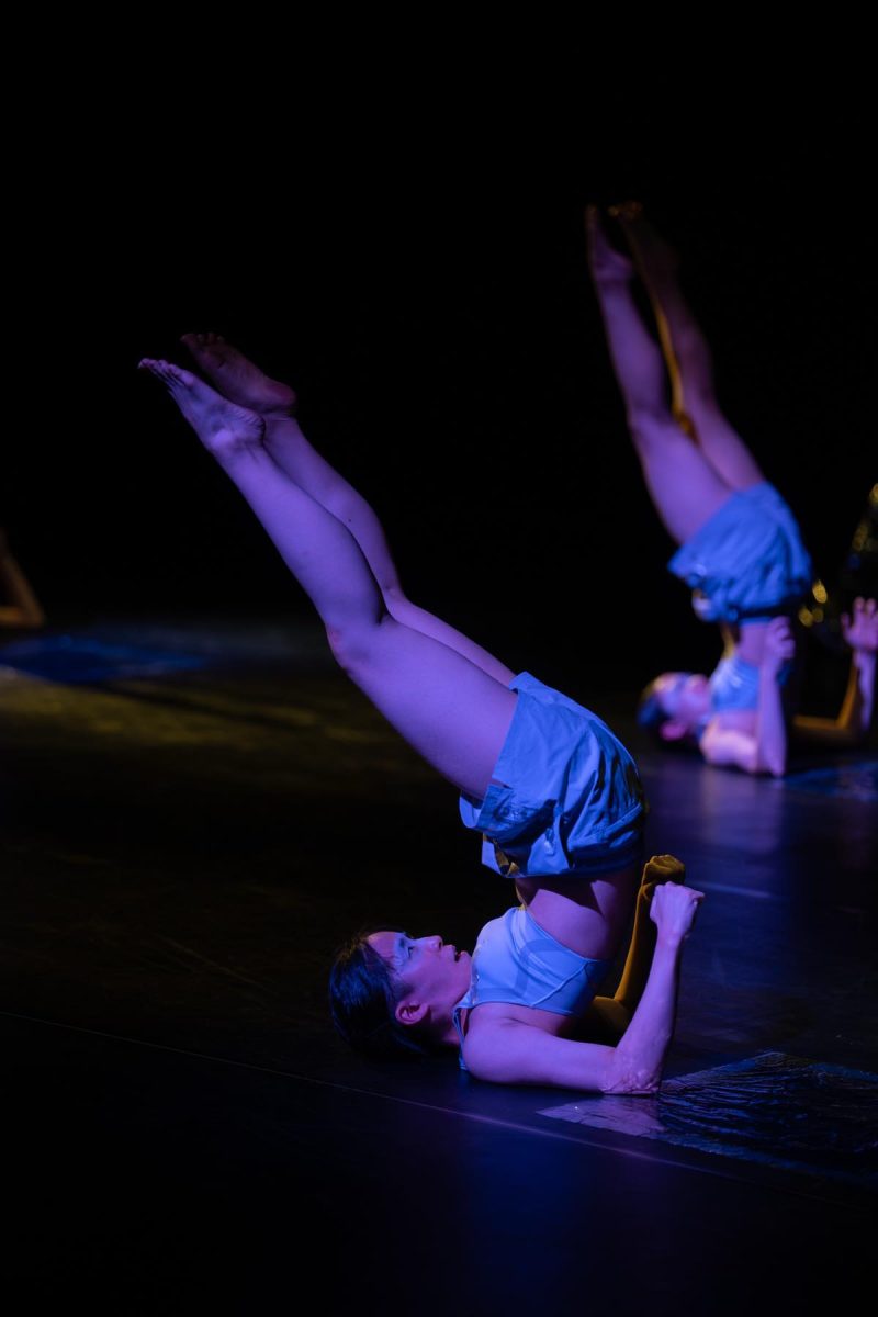 Dance Base Yokohama Wings 『R/evolution(s)』2025年愛知芸術劇場での初演の舞台&copy;Ethan Volberg　写真提供：Dance Base Yokohama